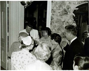 Image description is not available for 1957.062